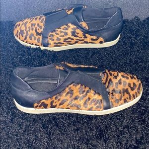 SUPER CUTE LEOPARD FLATS!!!